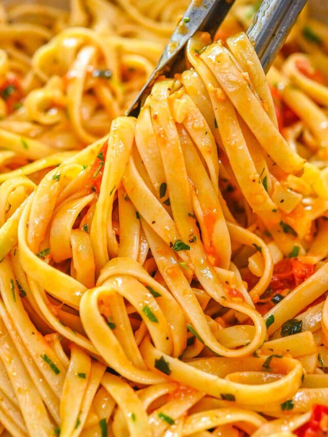 Fettuccine in Tomato Sauce Eat Something Vegan