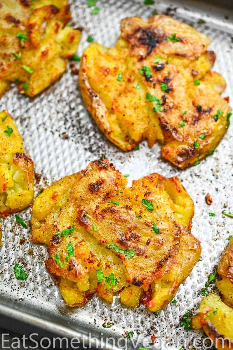 Crispy Garlic Smashed Potatoes