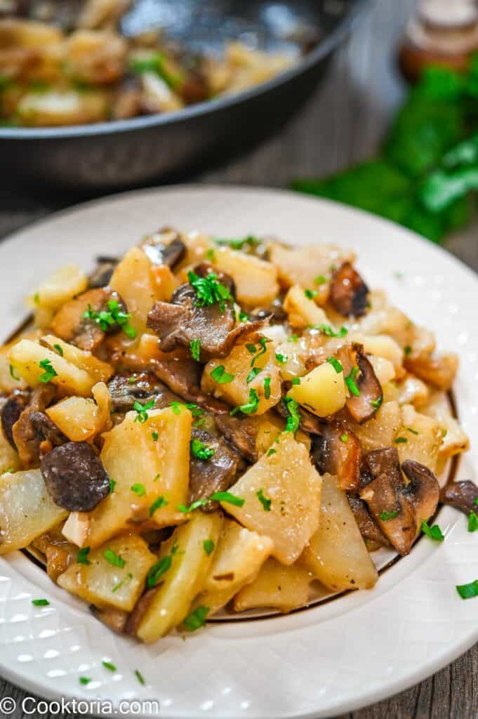 potatoes with mushrooms - Vegan Mushroom Recipes